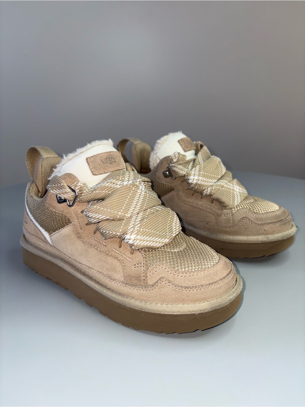 UGG Women's Lowmel Suede Chunky Platform Sneakers Size 6(No Box)